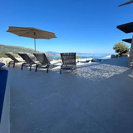 Vila Go-blue Star, Sea