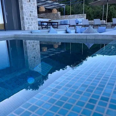 Go-blue Star, Sea Vila *